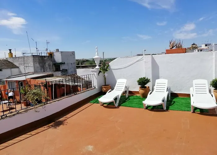 Resting In A Typical District Near Everything קורדובה